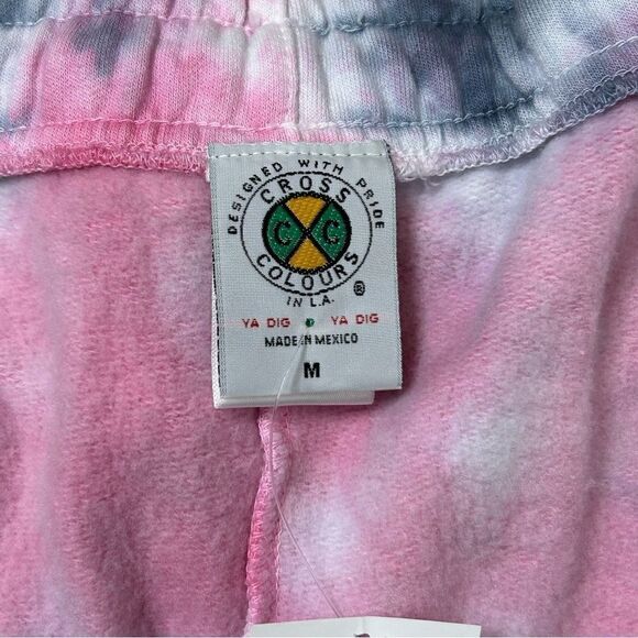 NEW CROSS COLOURS Be Part of the Movement Shorts - M - Picture 4 of 6